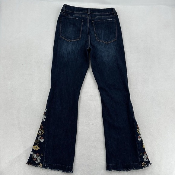 Ashley Mason Women Size 7/28 Flare Jeans  Blue Floral Embroidery Hippie Boho Y2K - Picture 2 of 9